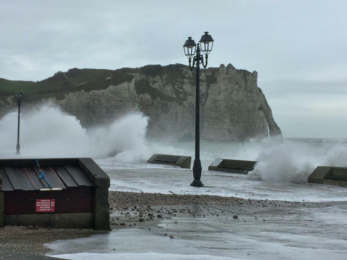 La Caique Maison A 100 M De La Plage Et Des Falaises Villa Étretat Exterior foto